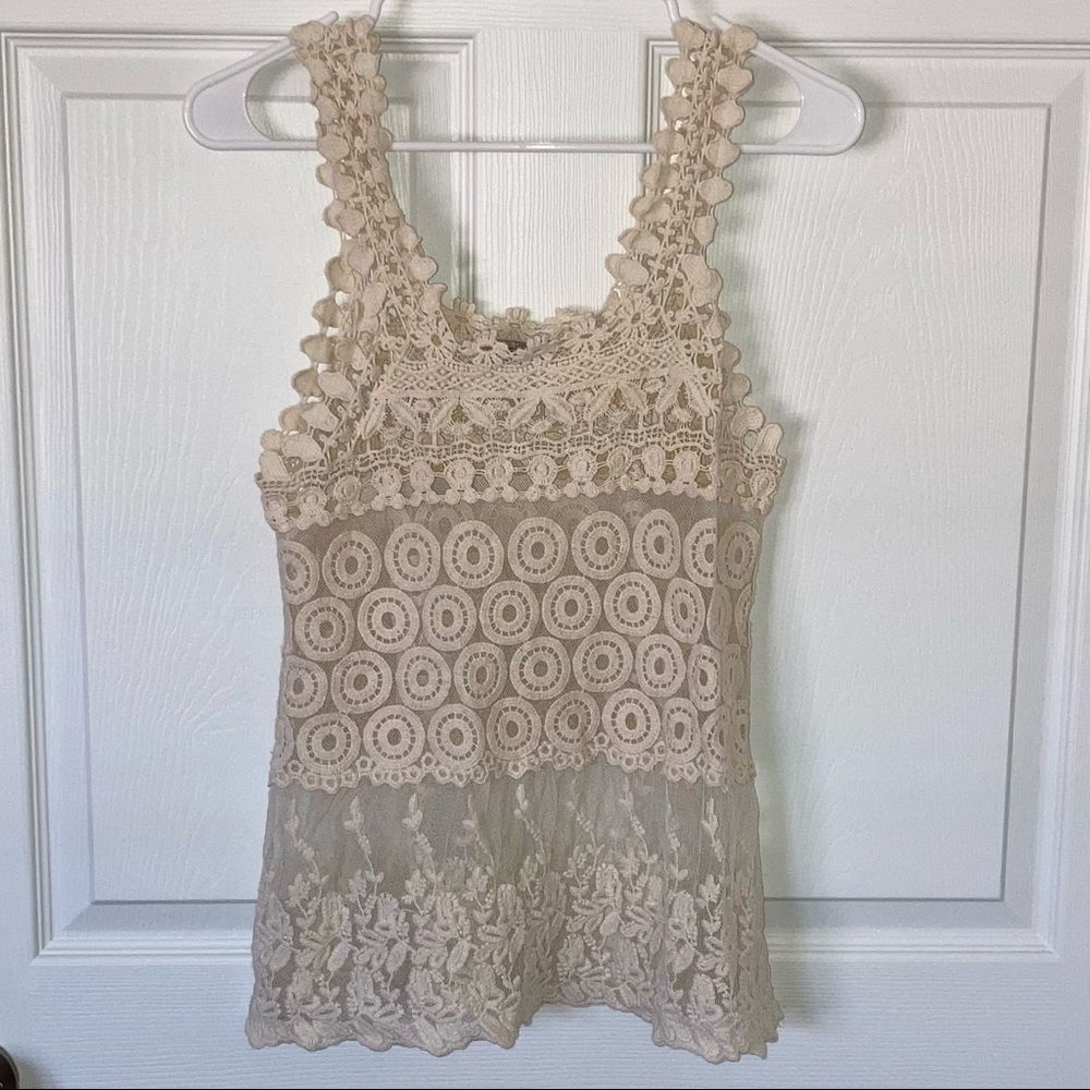 🏖3/$18 Issi Boho Lace Tank Top M